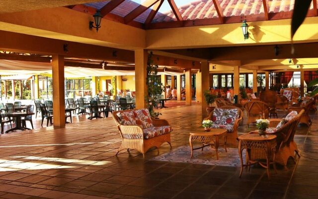 Los Parrales Resort Hotel