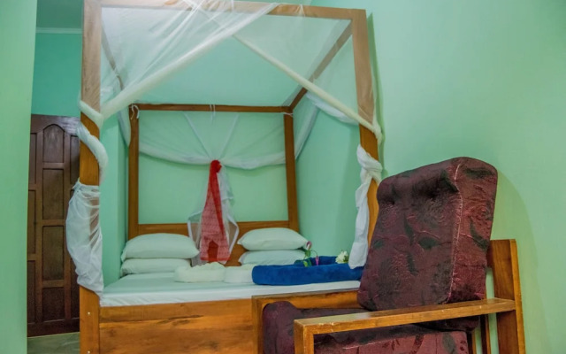 Kilimanjaro Summit Lodge