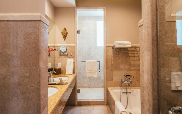 Neighbourgood Sutter Mansion