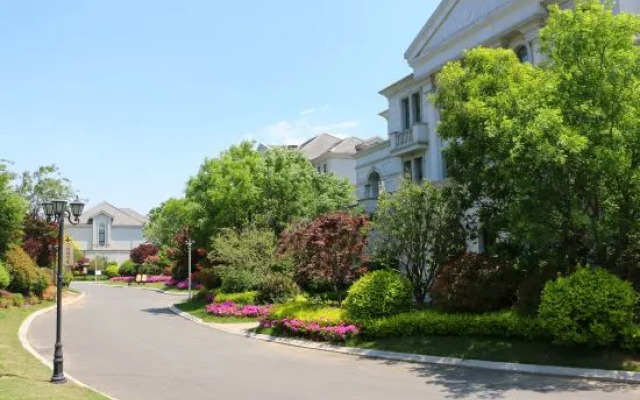 Aohua International Hot Spring Hotel