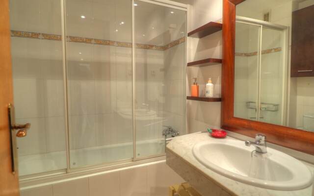 Center Family Apartment