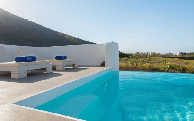 Azar Villas Santorini Senior Suite With Private Pool and Sea View