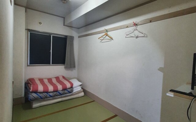 Economy Backpackers Hotel New Koyo