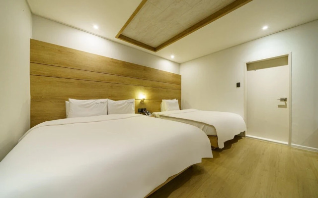 Gimhae Samgye Hotel Next