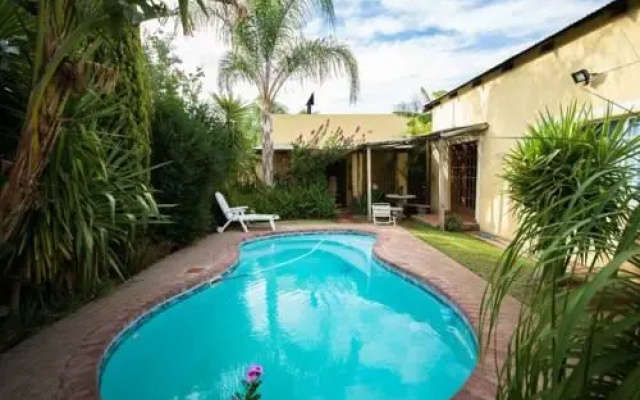Tarentaalrand Guesthouse