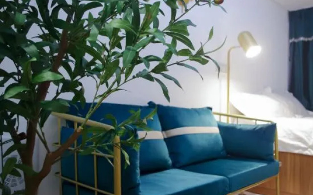 Xingxuan Smart Apartment Hotel (Zhengzhou East High-speed Railway Station)