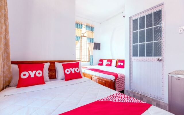 OYO 522 Acasa Hotel