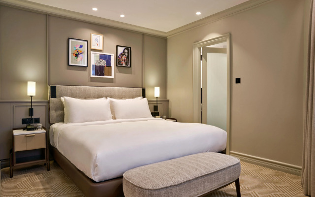Отель Radisson Blu, London Bond Street