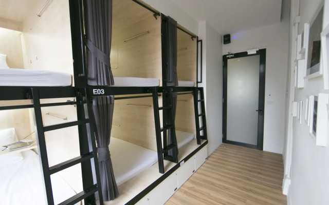 Lamurr Sukhumvit 41 - Hostel