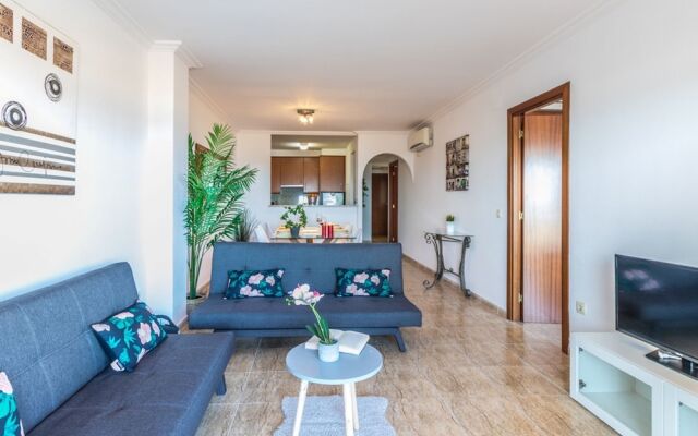 Luxurious Apartment in Empuriabrava With Sea View