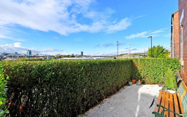 Spacious 4BR, Parking, Near Centre
