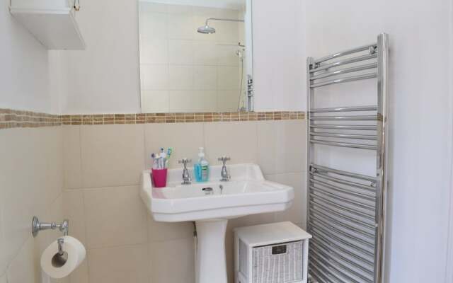 Stunning 2 Bedroom Flat In Balham With Private Garden