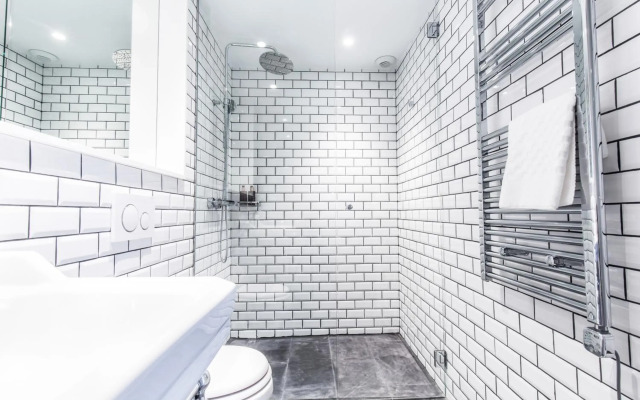 Terreno Suites