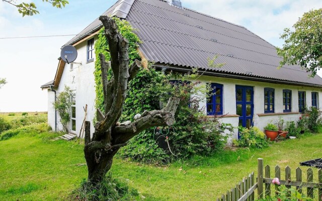 Rustic Holiday Home in Løgstør near Sea