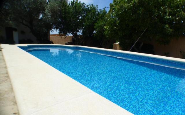 Rural house with private pool, new and beautiful garden