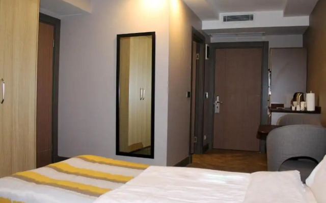 Tophane Suites