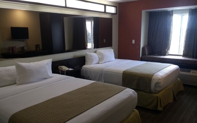 Microtel Inn & Suites by Wyndham Toluca