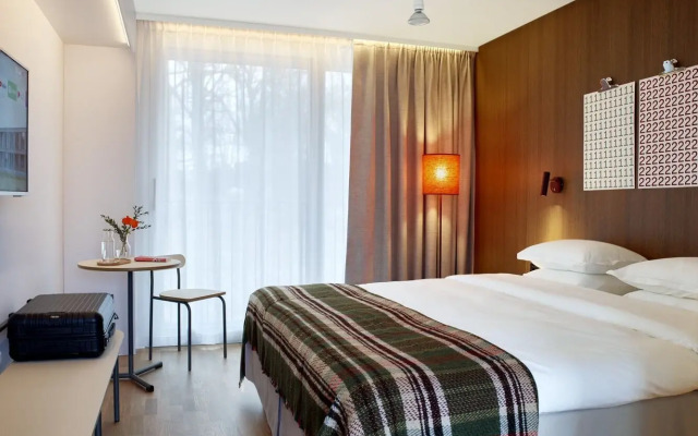 Ten Hotel