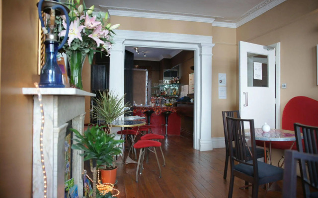 The Oriental - Guest House