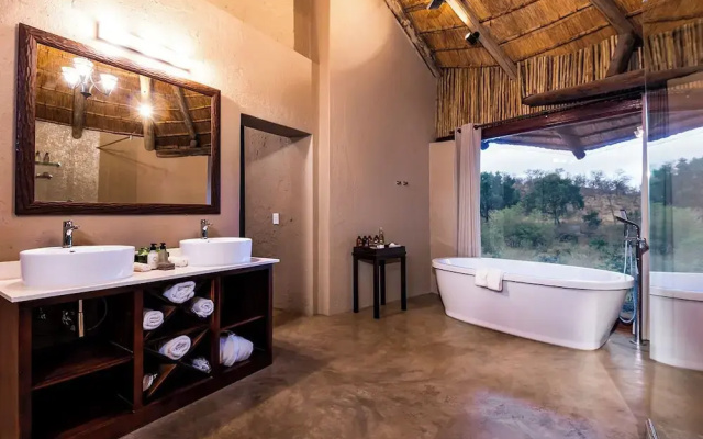 Makalali River Lodge