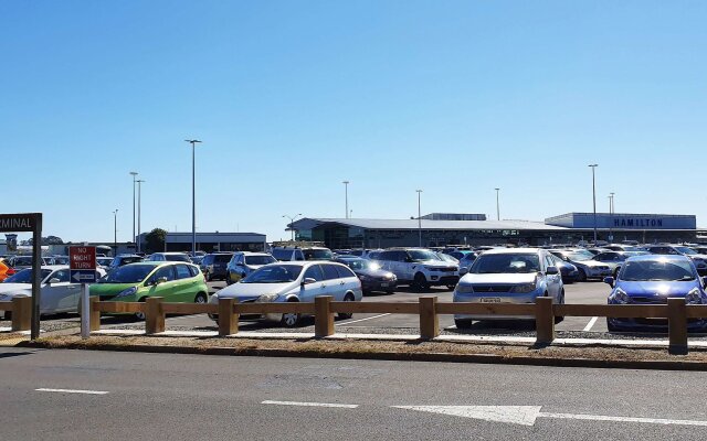 JetPark Hotel Hamilton Airport