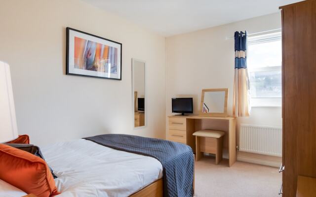 Simplistic Holiday Home in Cheltenham With Garden