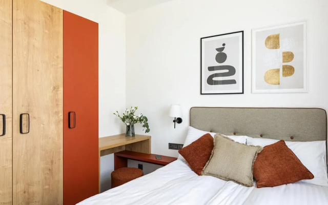 H11 Aparthotel