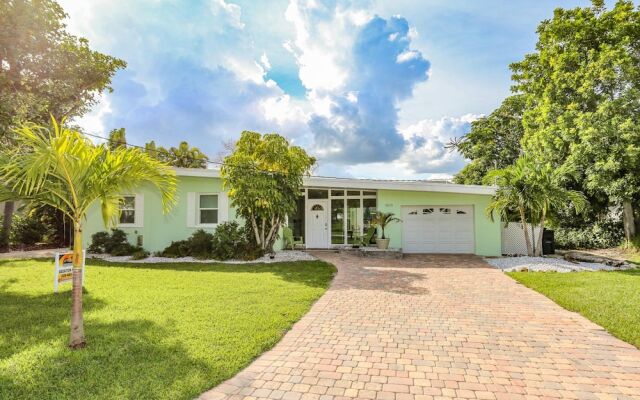 5670 Williams Dr. - M