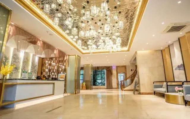 Coconut Island star hotel (Hainan University of political science and law)