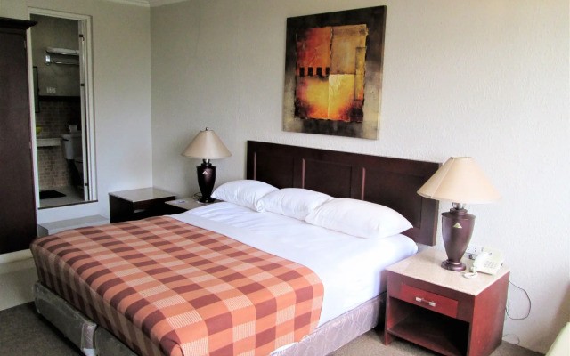 Stonestown Suites
