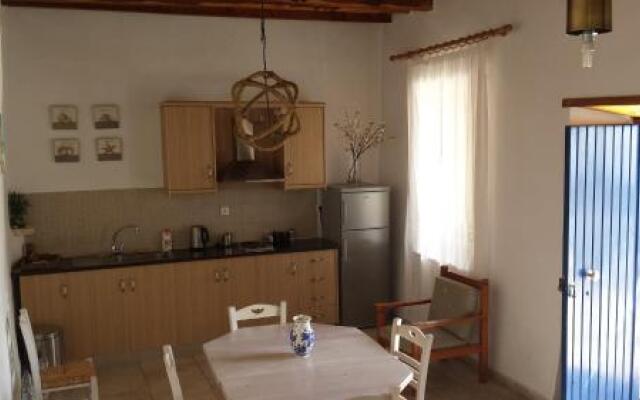 Molos Apartments