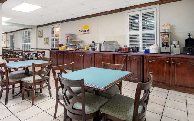 Days Inn by Wyndham Natchez