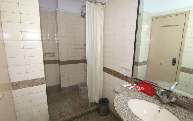 OYO Rooms Goregaon East Station