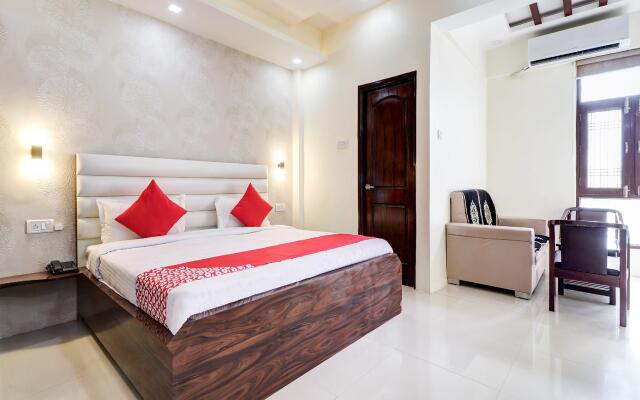 OYO 30849 Hotel Natraj INN