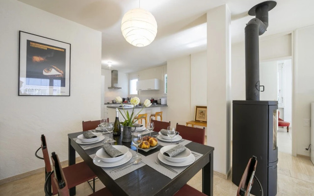 City Lake Apartment