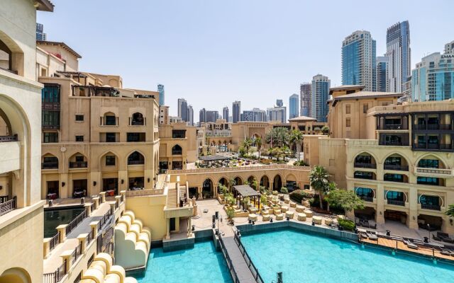 DHH - Souq Al Bahar Old Town Island