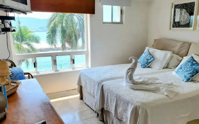 Villa Frente al Mar con Hermosas Vistas