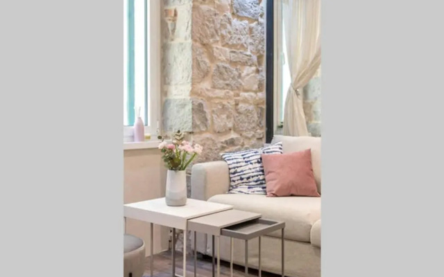 Adriatik Lux Teatro 1