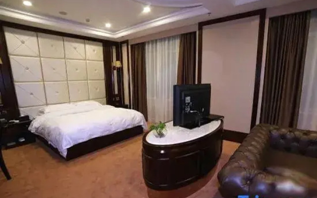 Runzeng Hotel