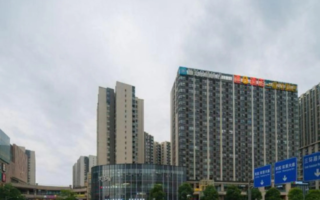 Four Alloy Nan Hotel