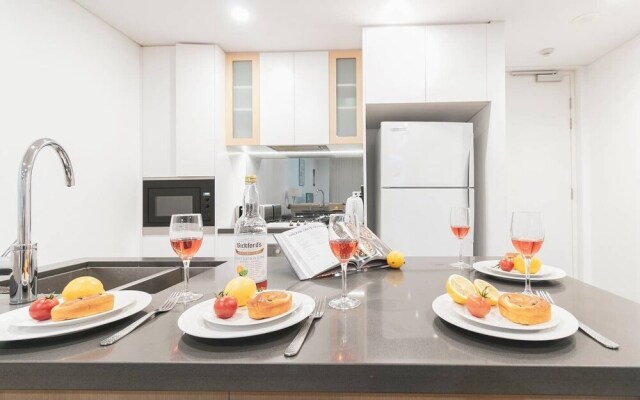A20 Darling Harbour 2 BDR APT