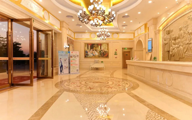 Vienna  Guangzhou Baiyun Airport Huadu Avenue