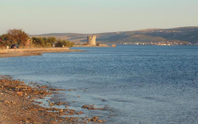 Apartments CICO Starigrad Paklenica