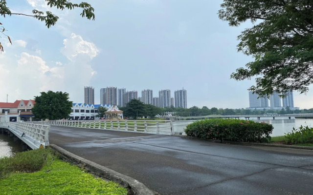 Modern Style 2Br Apartment At Meikarta