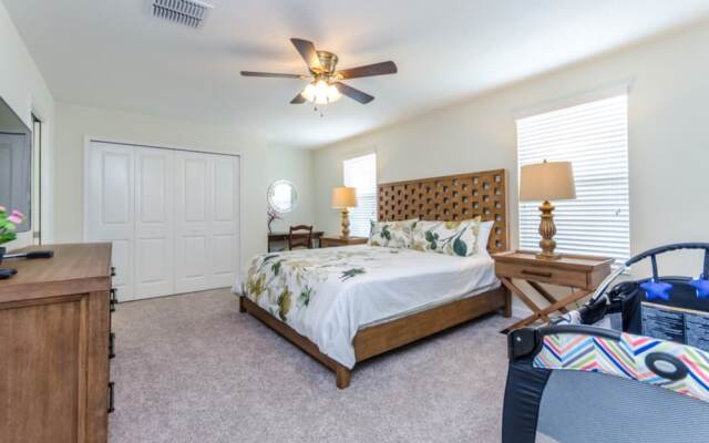 6 Bedroom 5 Bathroom