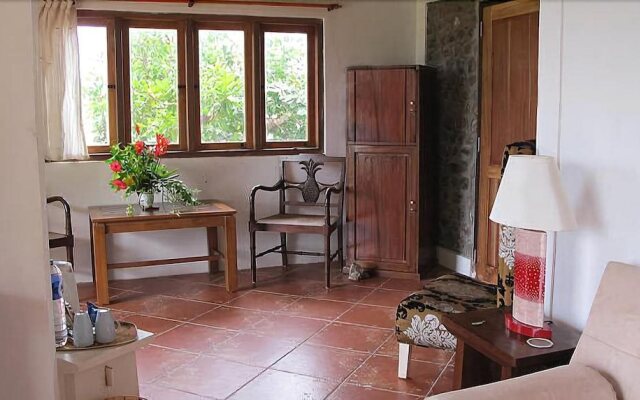 Breve Azurine Lagoon Retreat