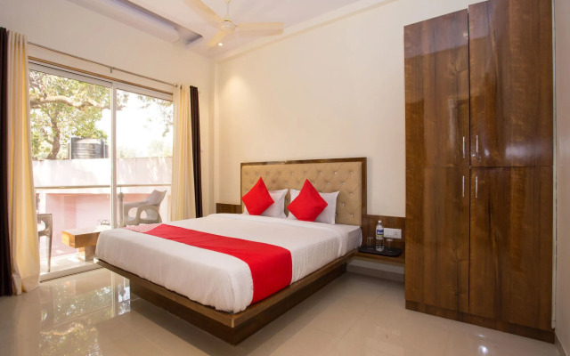 OYO 11483 Hotel Oakwood