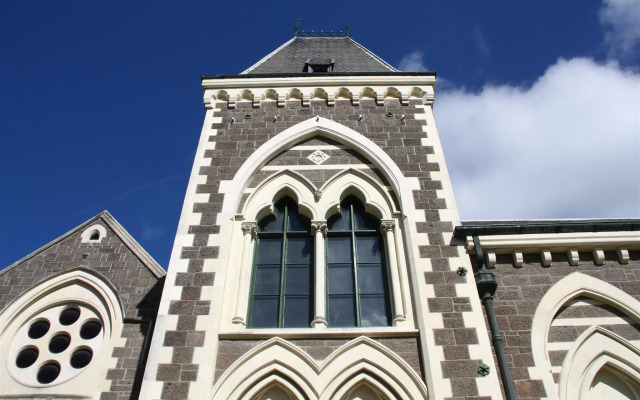 The Riccarton Hotel