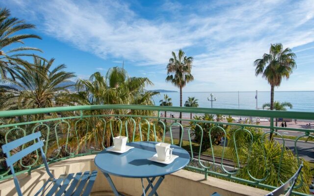 SEA FRONT SUITE - Panoramic View with Terrace - 85 m