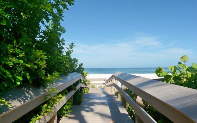 Beach Club 413